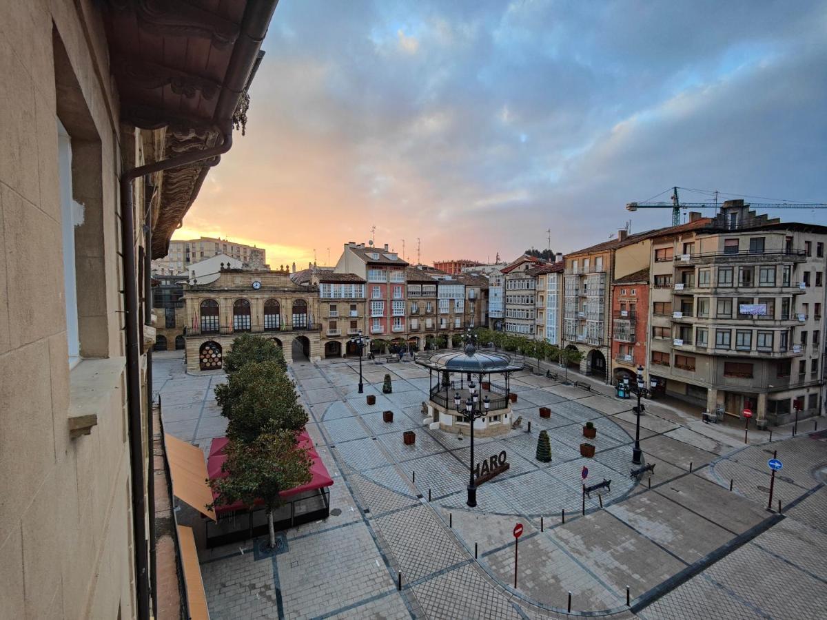 Apartamento Plaza De La Paz Haro Kültér fotó